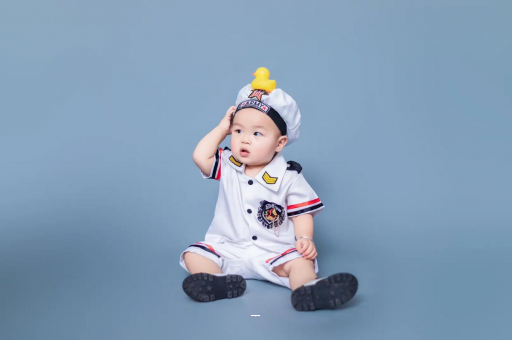 阜新宝宝老摇头怎么回事